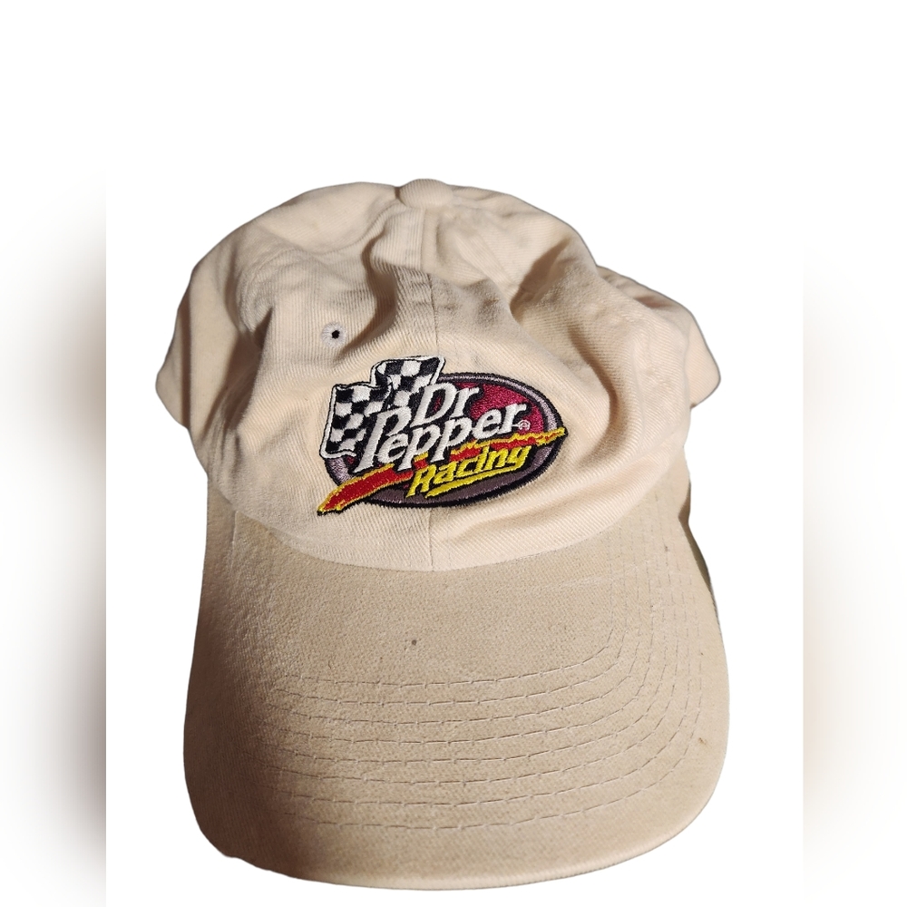 Dr Pepper Racing Beige Baseball Cap “Dr Pepper Thrist Crew”.